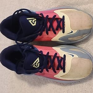 Ladies Nike sneakers